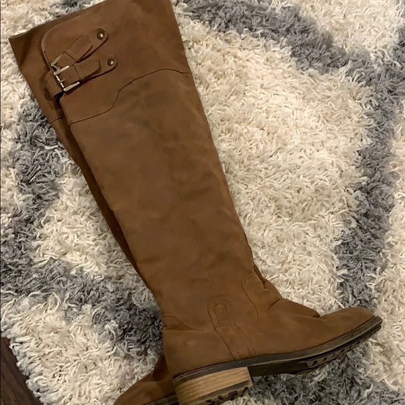 Knee high boots - Picture 1 of 1